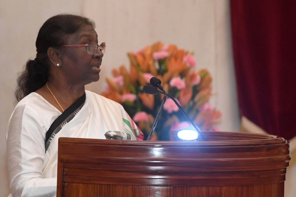 New Delhi: President Droupadi Murmu addresses faculty and course members of 62nd National Defence College Course at Rashtrapati Bhavan in New Delhi on Thursday, Sept. 15, 2022. (Photo: Twitter)
